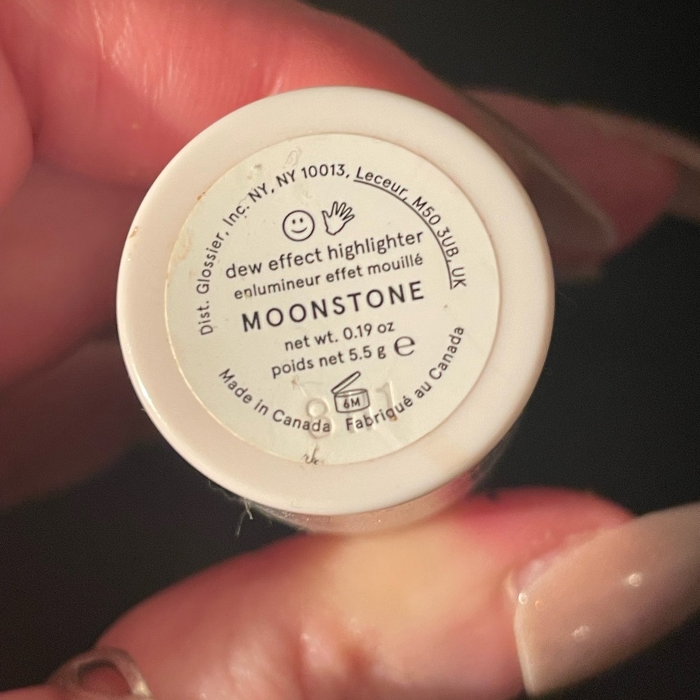 Glossier highlighter - Picture 2 of 3